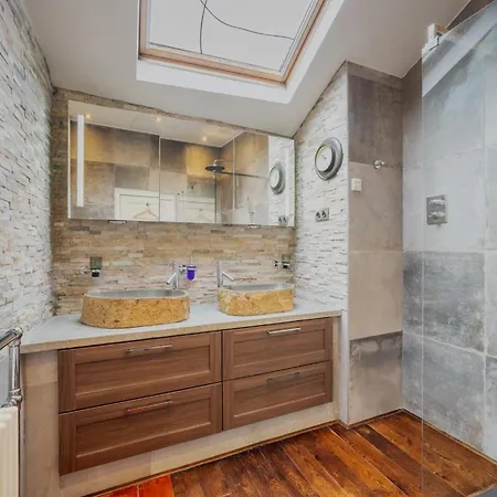 Sur Ourthe Bed & Breakfast 3*